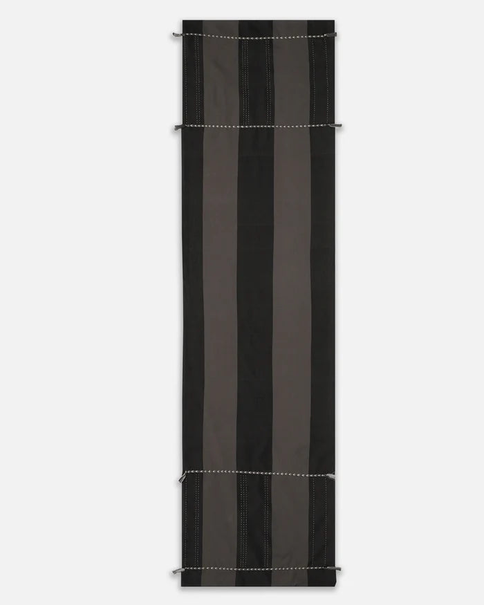 The Dot Matrix Runner (No. 19 Charcoal)