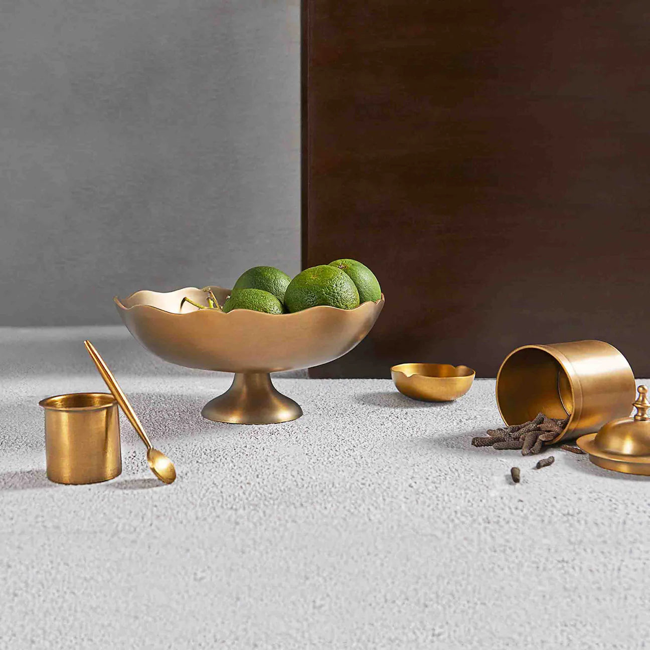 SCALLOPED FRUIT BOWL