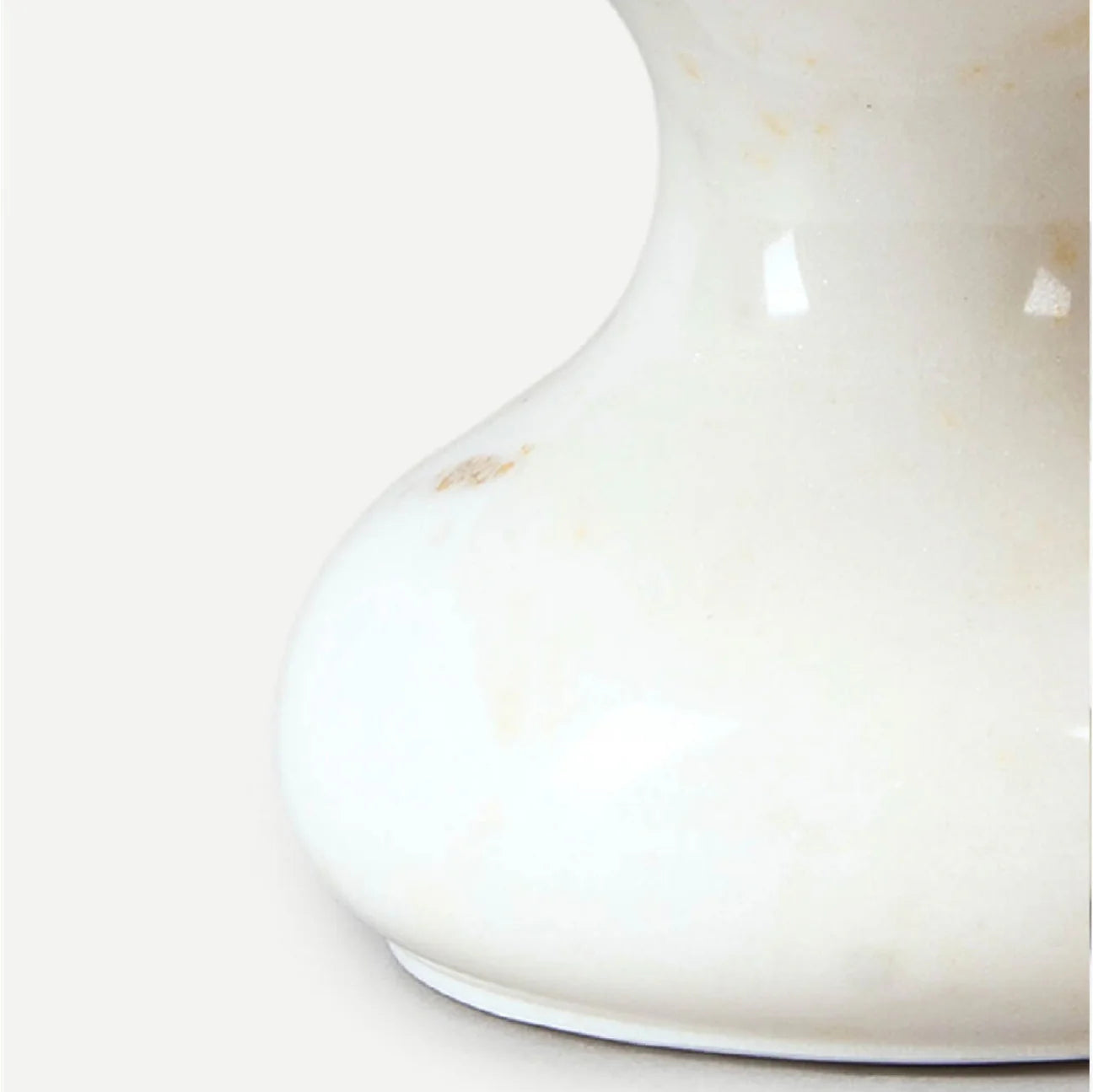 The Taj Marble Cake Stand