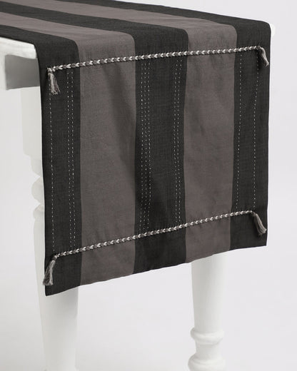 The Dot Matrix Runner (No. 19 Charcoal)