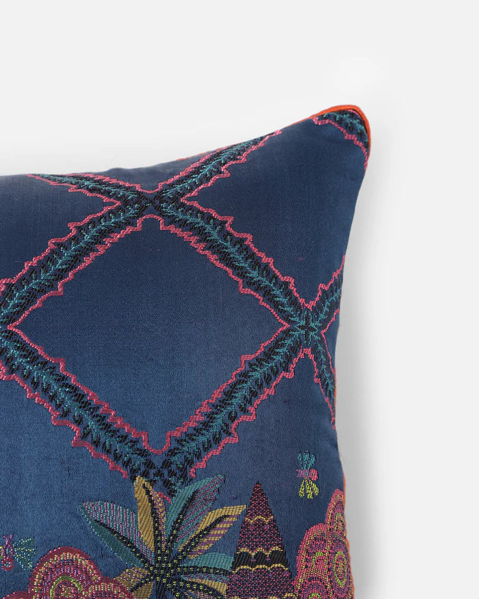 Detail of zari woven into the Banarasi Gyasar silk, not printed